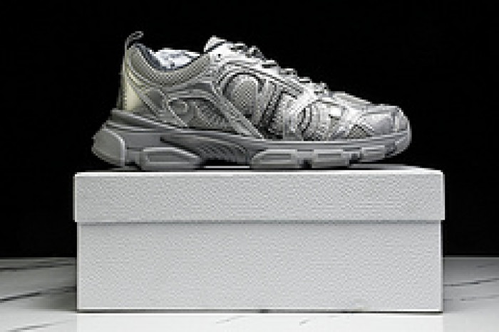 D designer sneaker
