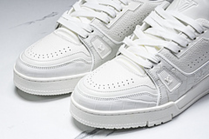 L&V SNEAKERS