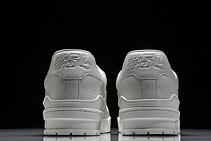 L&V SNEAKERS
