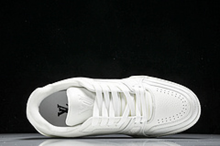 L&V SNEAKERS