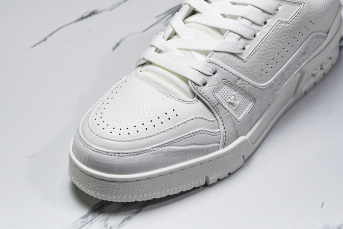 L&V SNEAKERS