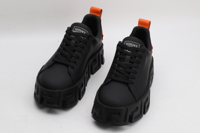 VER DESIGNER SNEAKERS