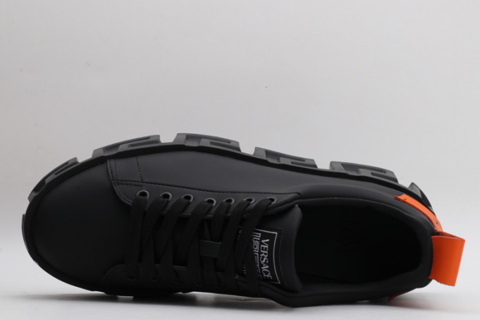 VER DESIGNER SNEAKERS
