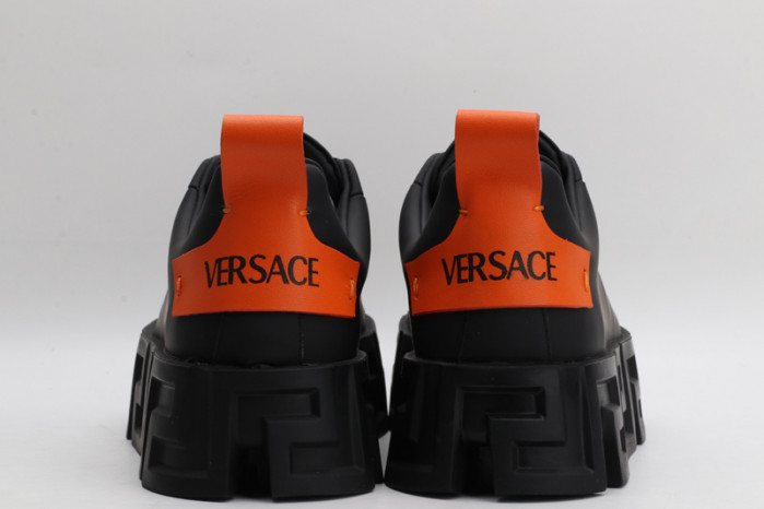 VER DESIGNER SNEAKERS