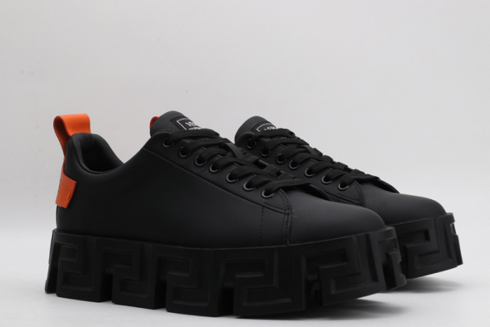 VER DESIGNER SNEAKERS