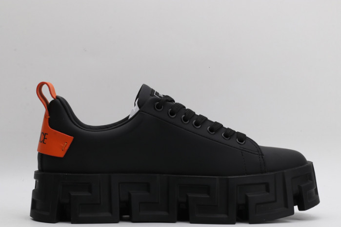 VER DESIGNER SNEAKERS