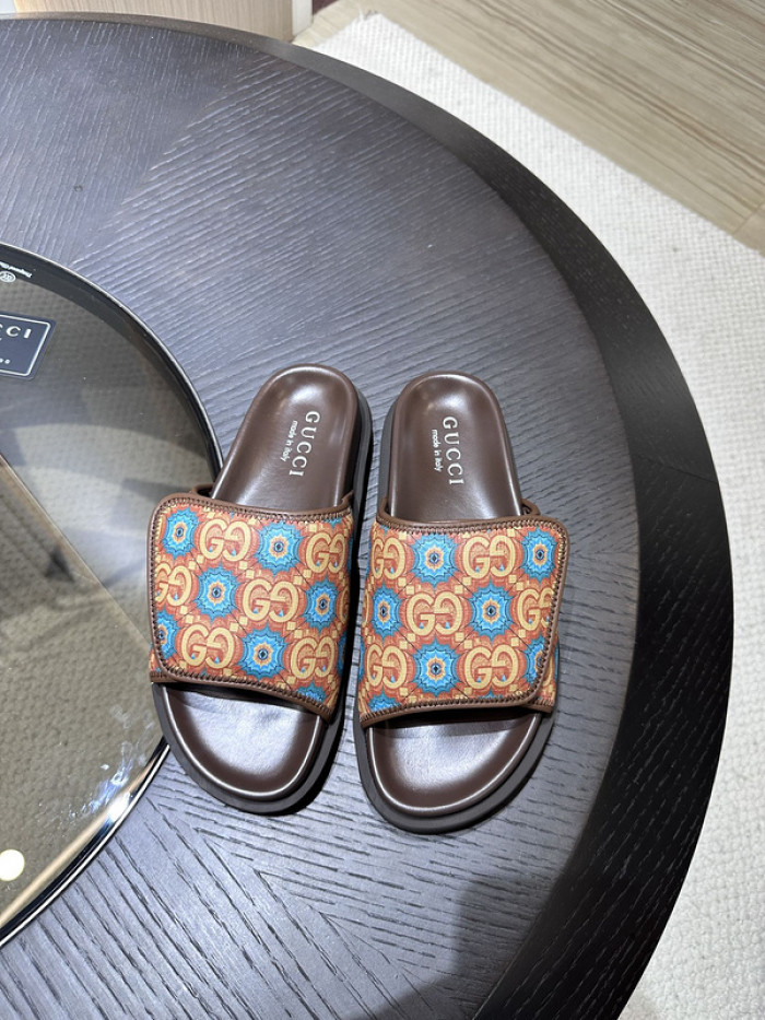 G DESIGNER SLIPPERS