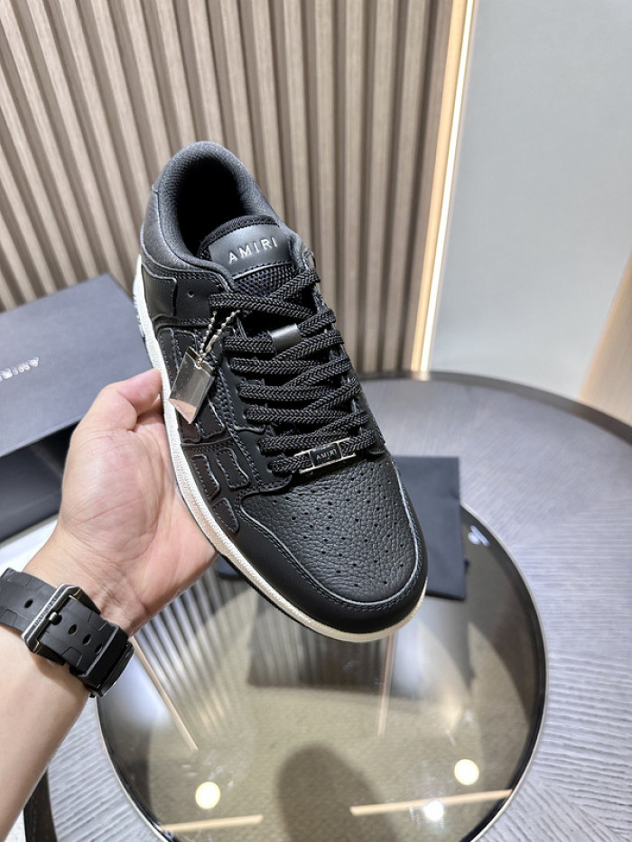 AM1R1 SNEAKERS