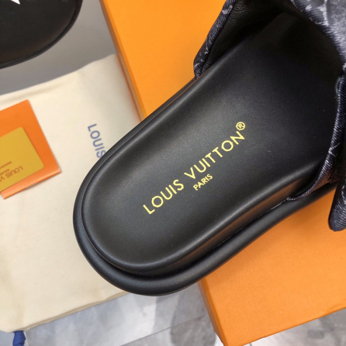 L&V SLIPPERS