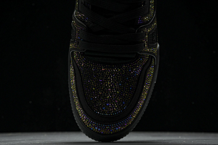L&V SNEAKERS