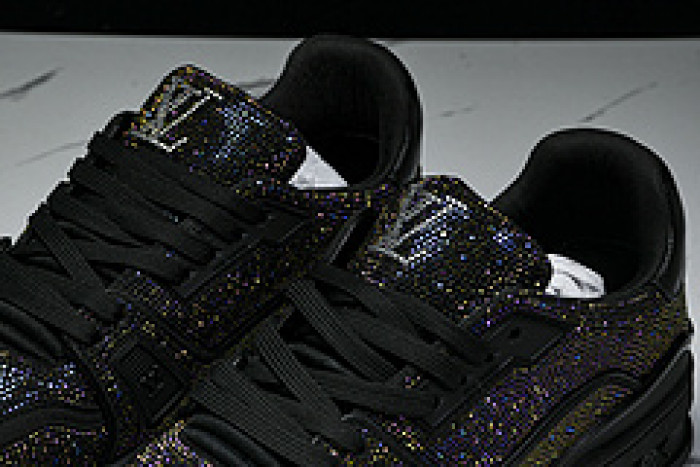 L&V SNEAKERS
