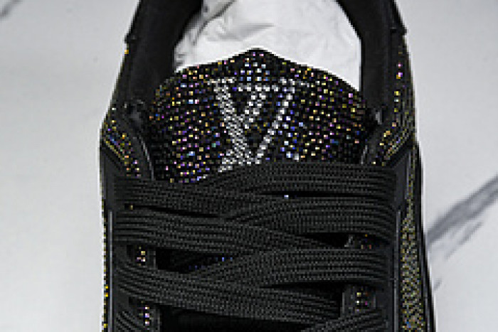 L&V SNEAKERS
