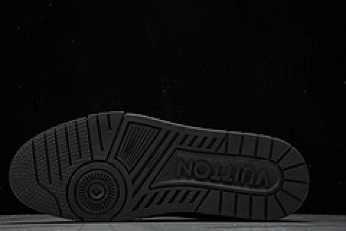L&V SNEAKERS