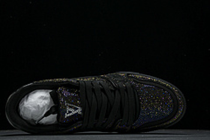 L&V SNEAKERS