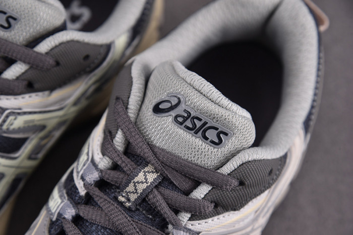As*ic*ss shoes
