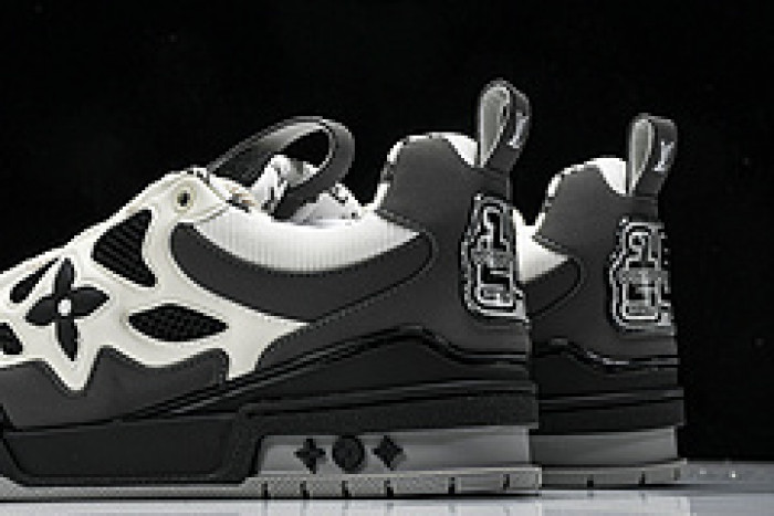 L&V SNEAKERS
