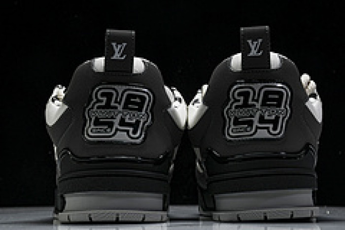 L&V SNEAKERS