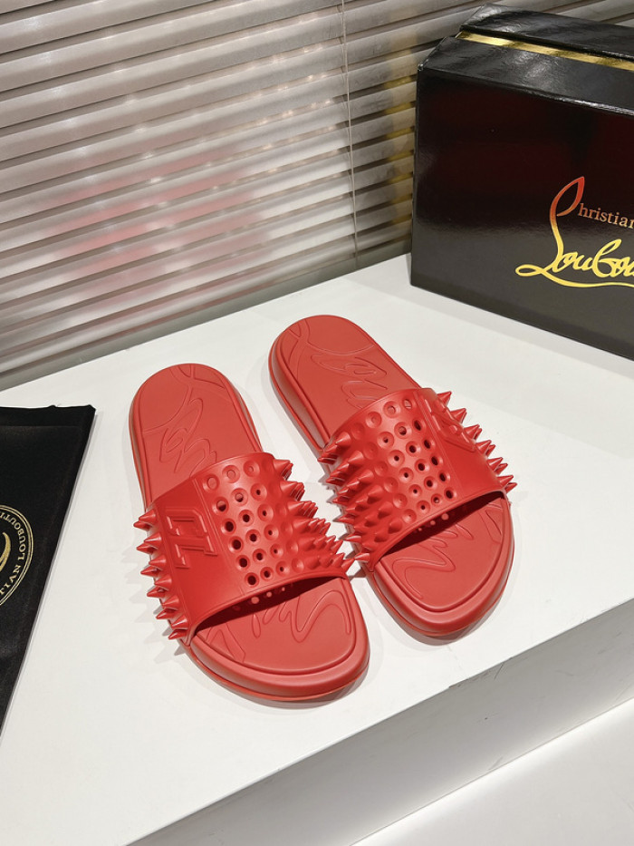 CL SLIPPERS
