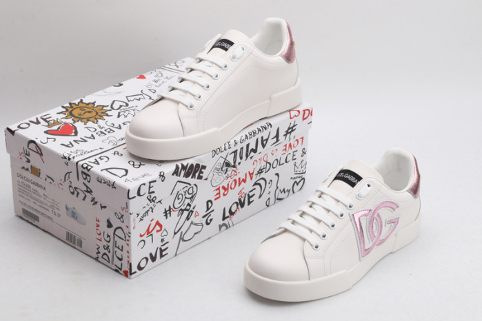 DG sneaker