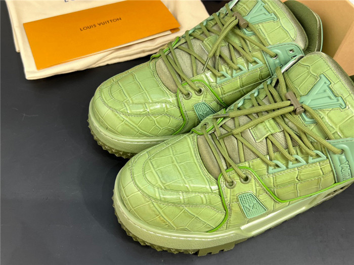 L&V SNEAKERS