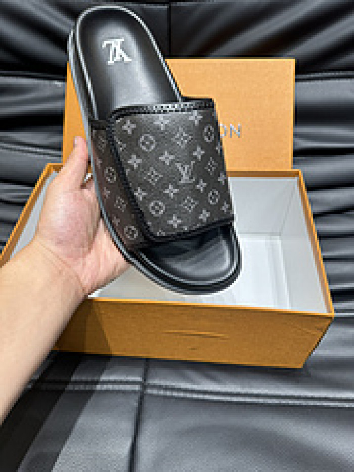 L&V SLIPPERS