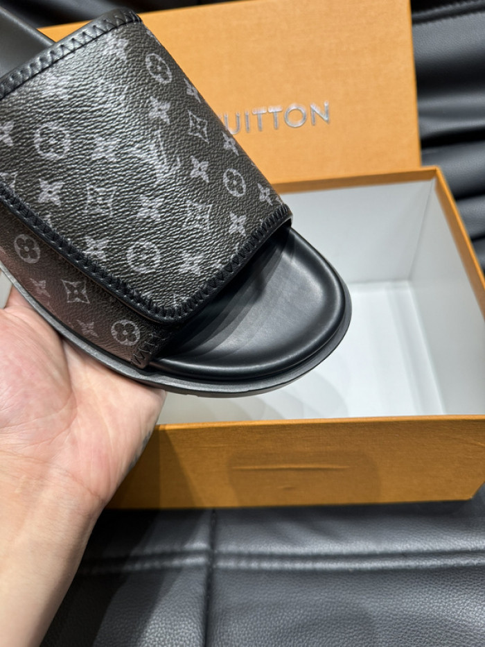 L&V SLIPPERS