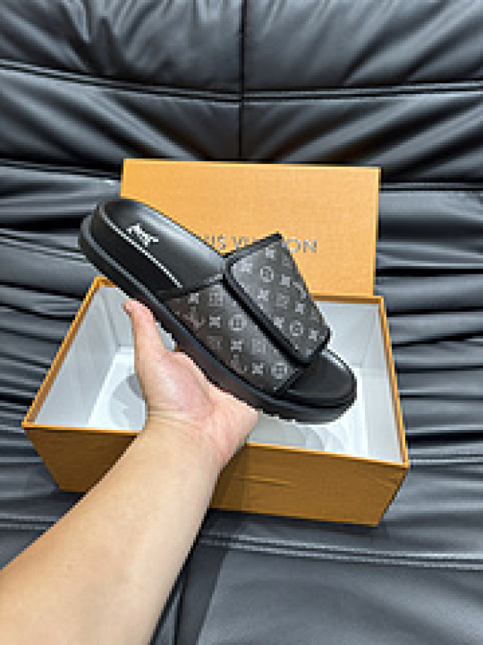 L&V SLIPPERS