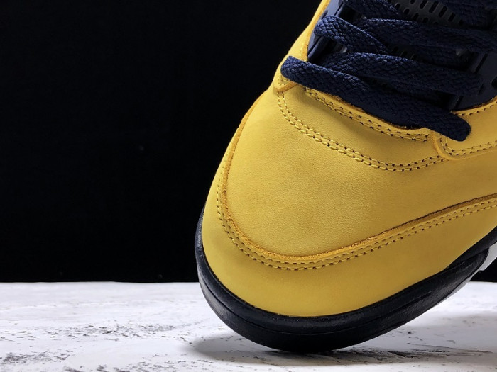 AIR JORDAN 5 RETRO SP MICHIGAN CQ9541-704