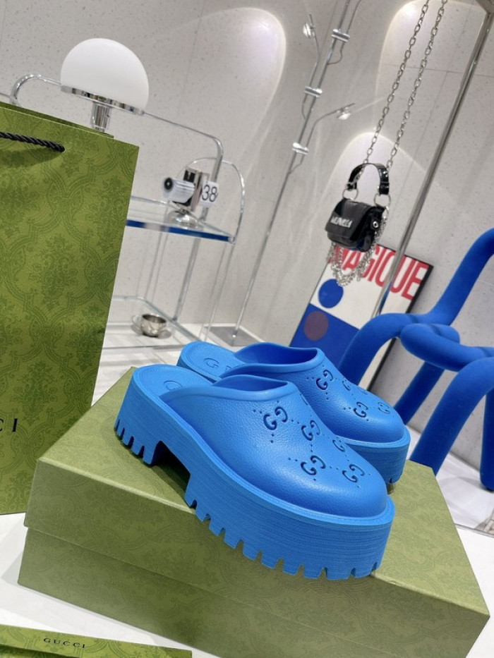 G DESIGNER SLIPPERS