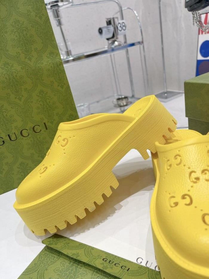 G DESIGNER SLIPPERS