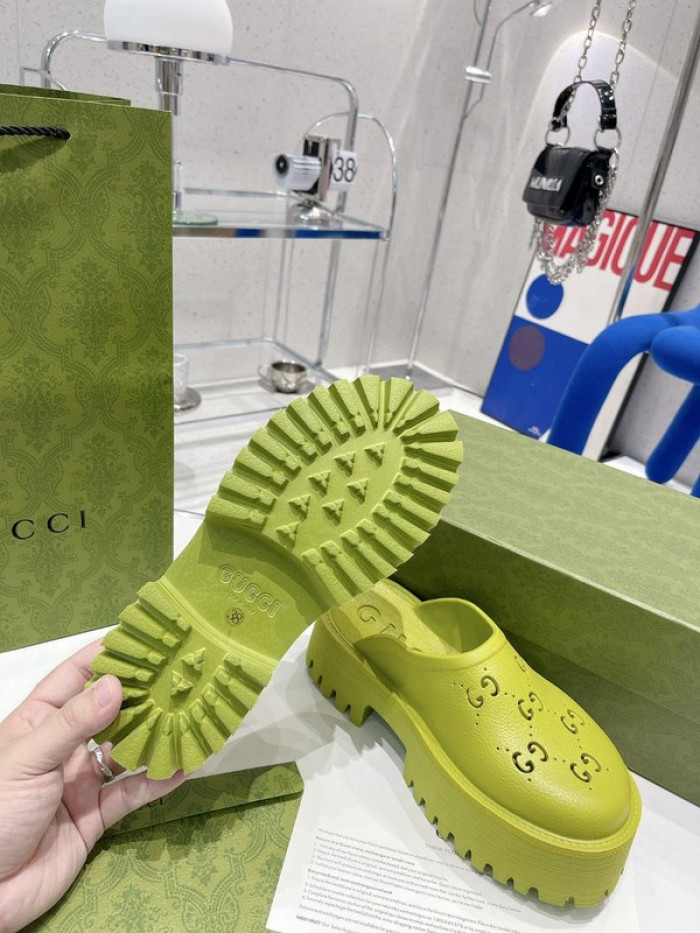 G DESIGNER SLIPPERS