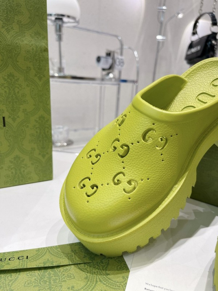 G DESIGNER SLIPPERS