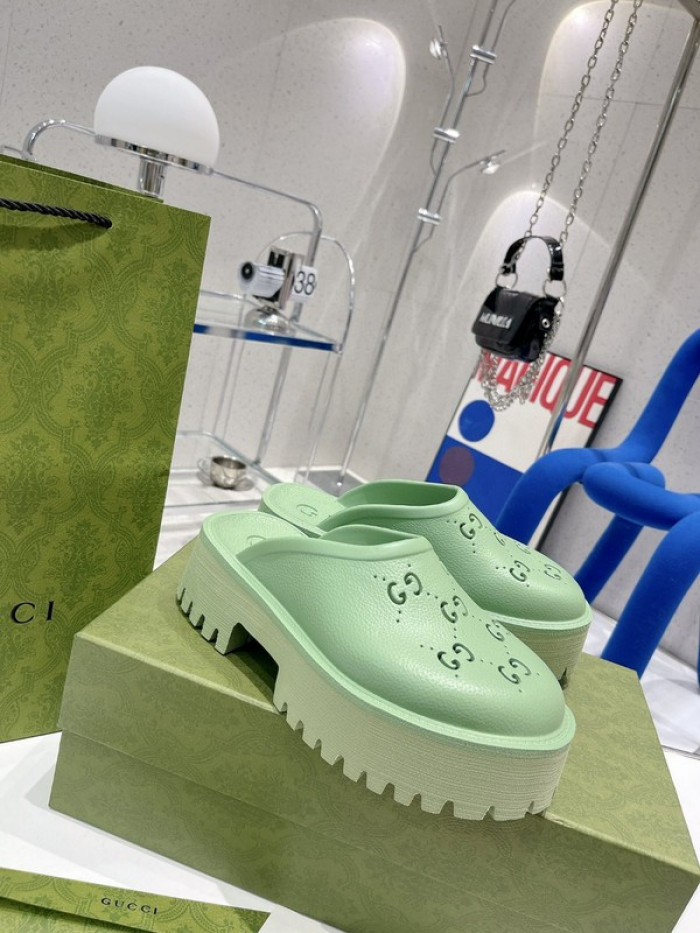 G DESIGNER SLIPPERS