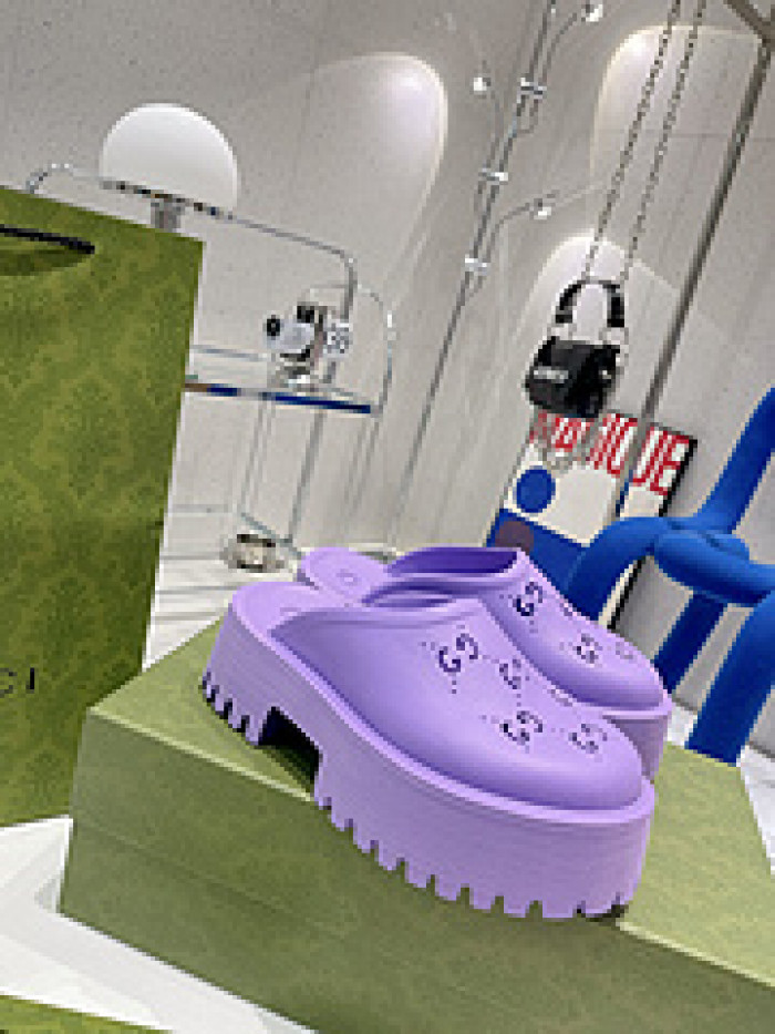 G DESIGNER SLIPPERS