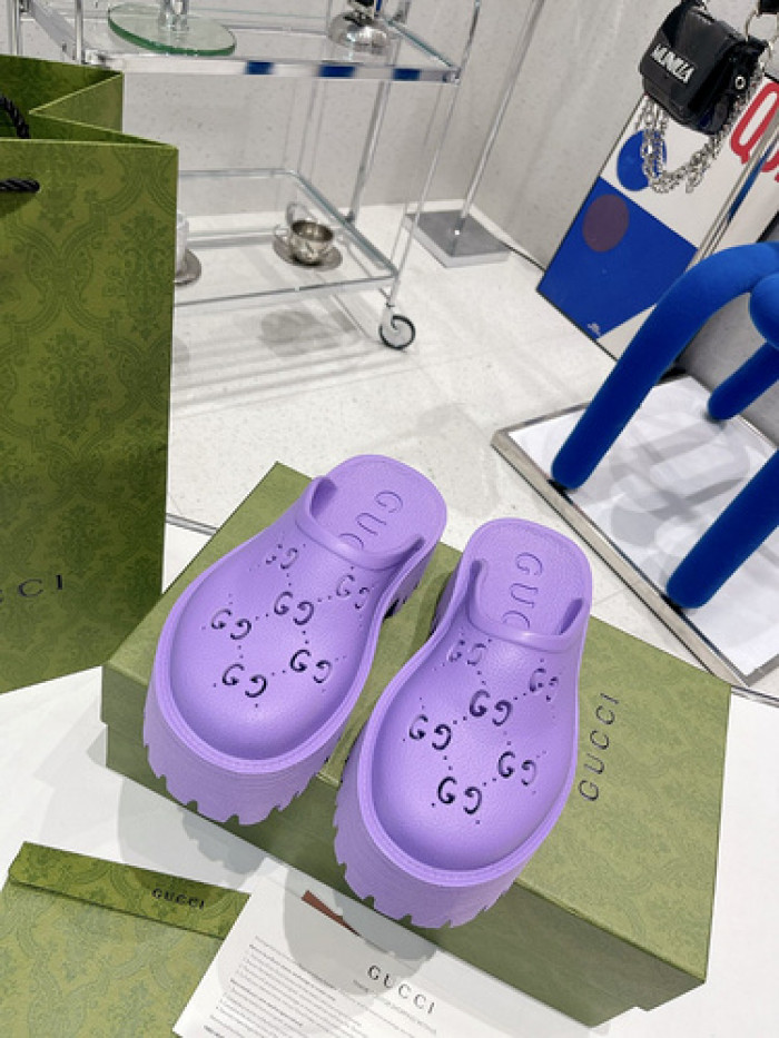 G DESIGNER SLIPPERS