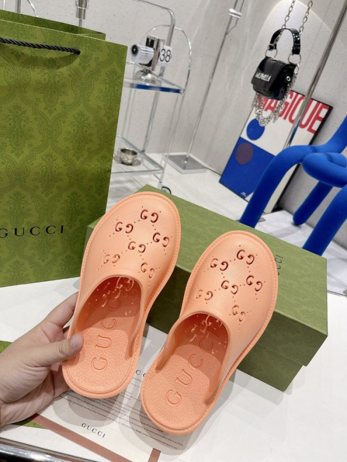 G DESIGNER SLIPPERS