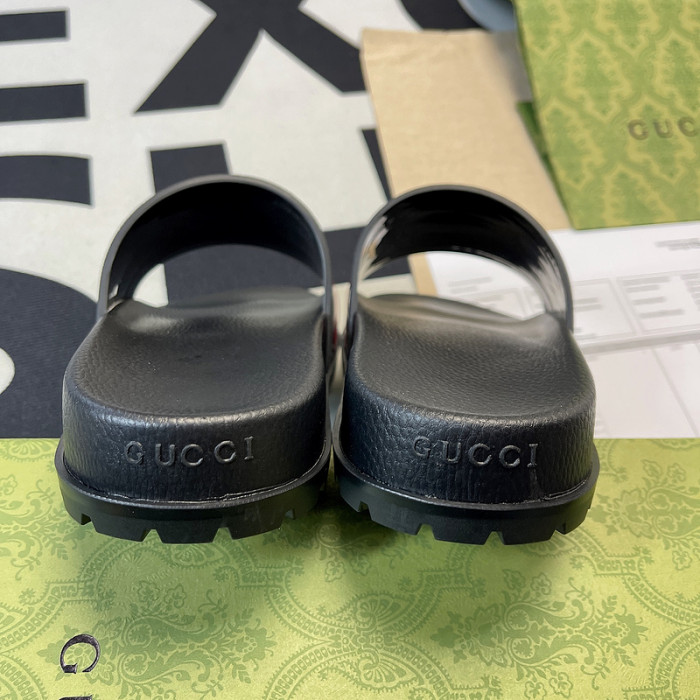 G DESIGNER SLIPPERS