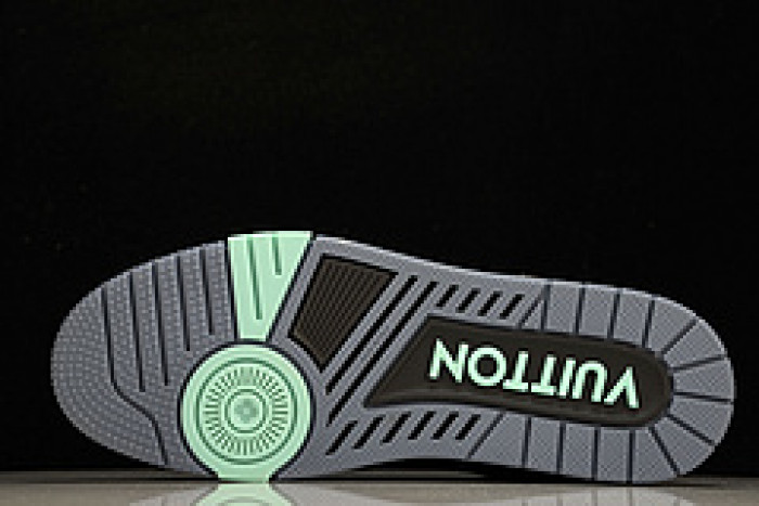 L&V SNEAKERS