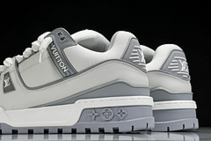 L&V SNEAKERS