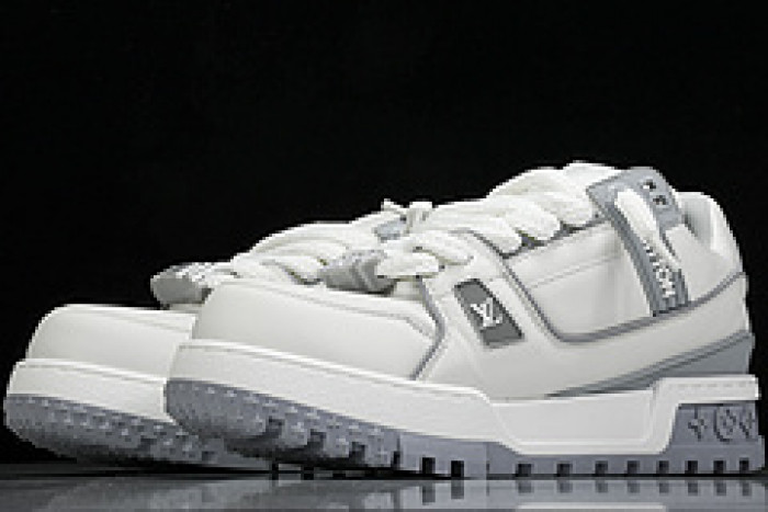 L&V SNEAKERS