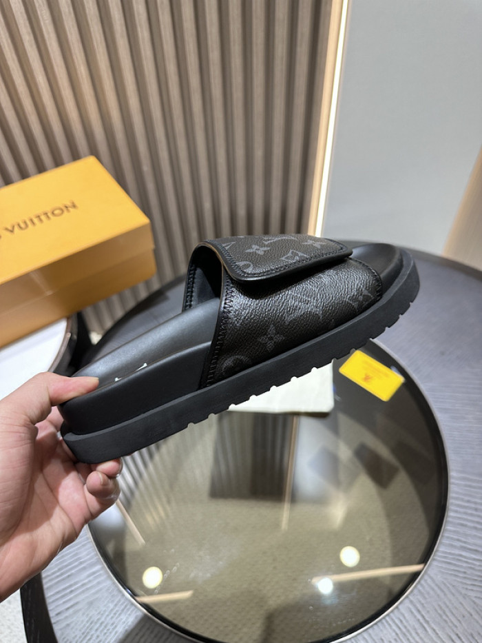 L&V SLIPPERS