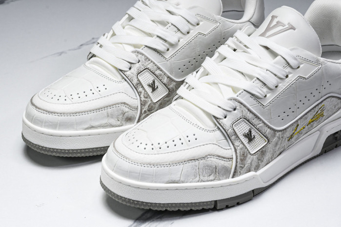 L&V SNEAKERS