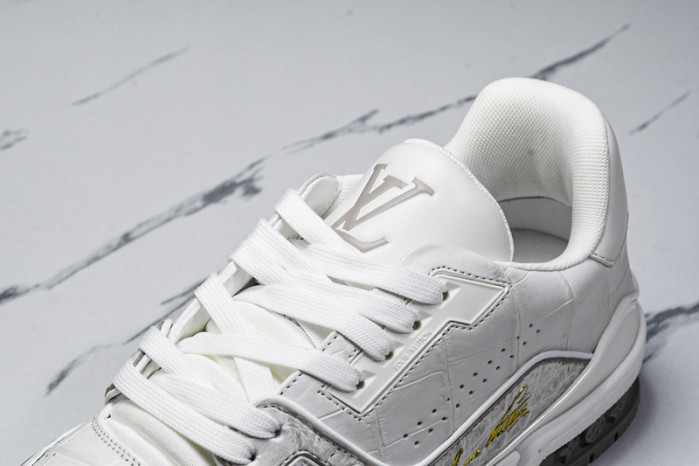 L&V SNEAKERS
