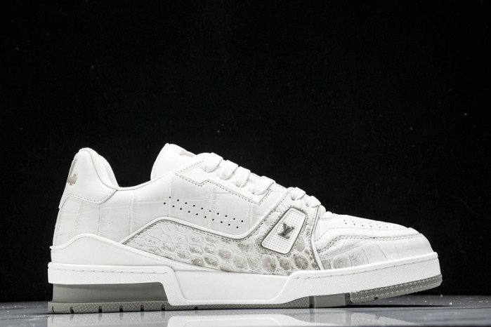 L&V SNEAKERS