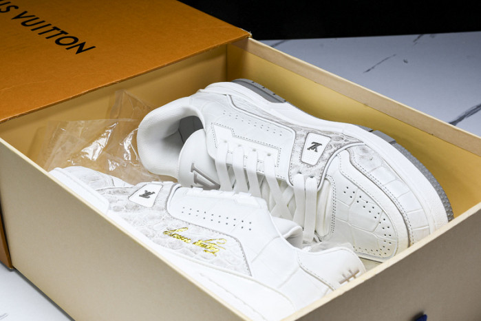 L&V SNEAKERS