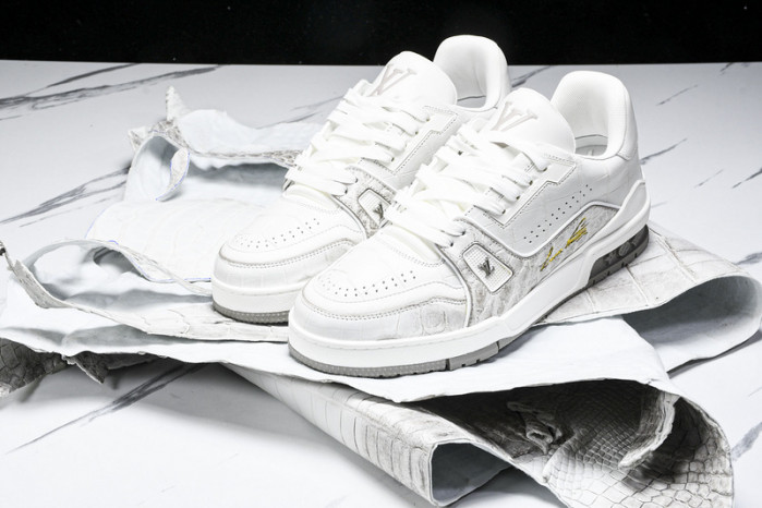 L&V SNEAKERS