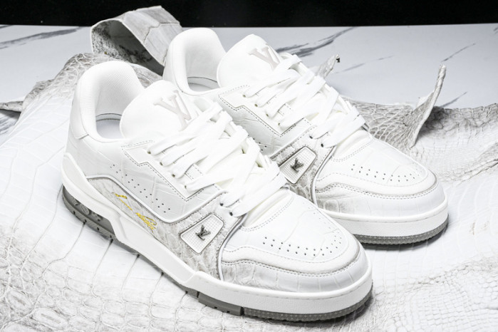 L&V SNEAKERS