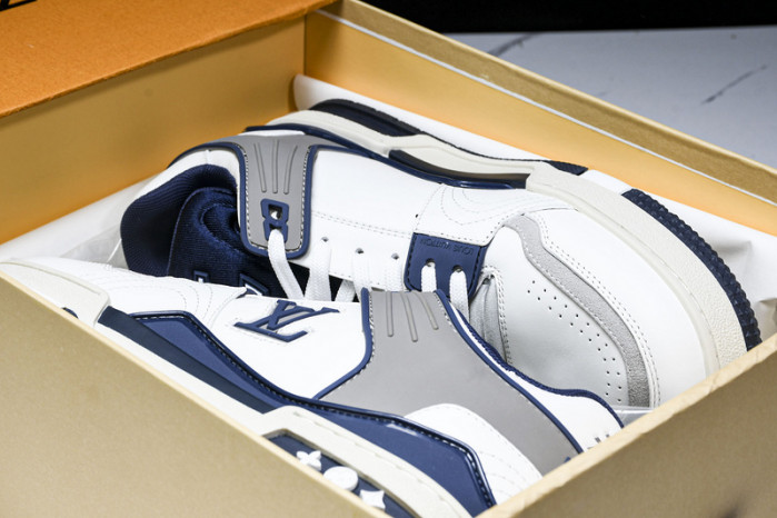 L&V SNEAKERS