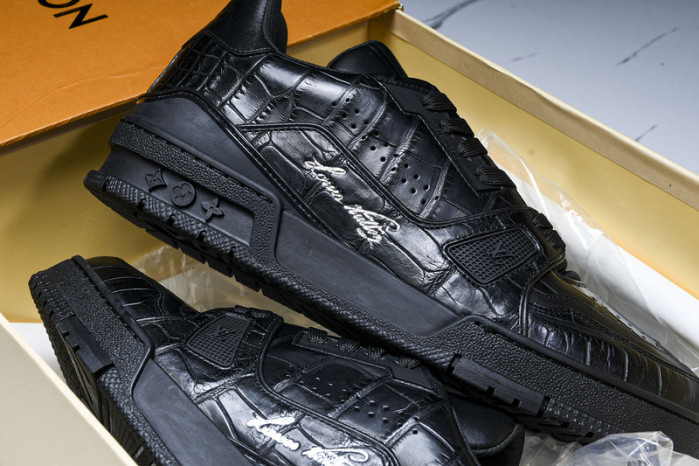 L&V SNEAKERS