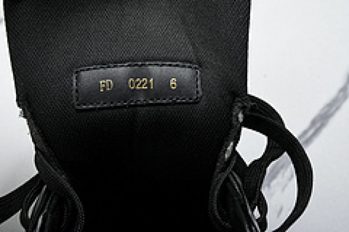L&V SNEAKERS